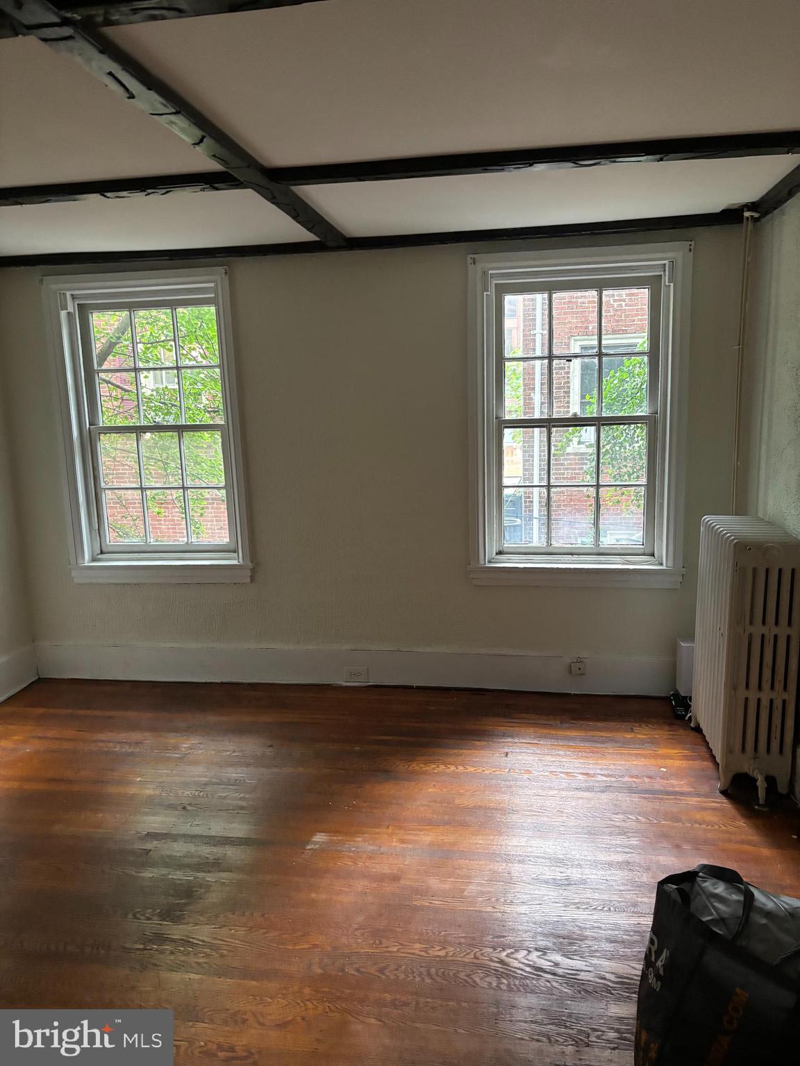 LOGAN SQUARE - Residential