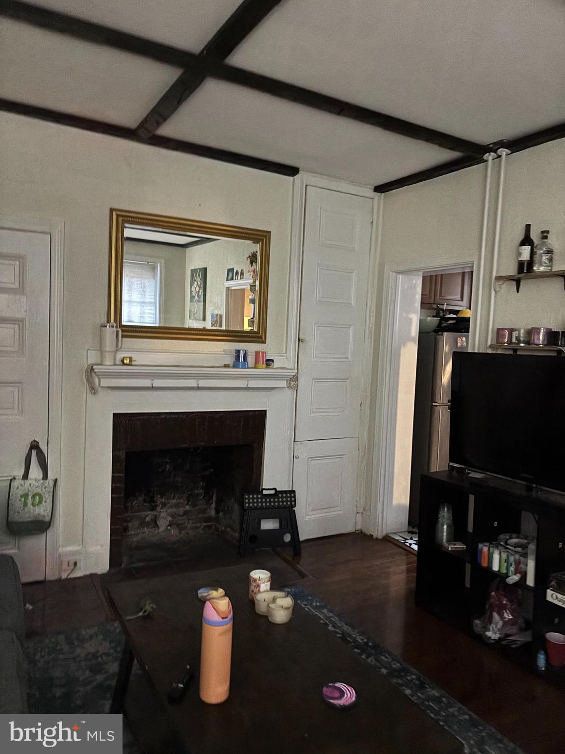 LOGAN SQUARE - Residential