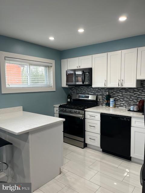 HERITAGE KNOLL - Residential