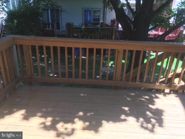 MONTROSE WOODS - Residential