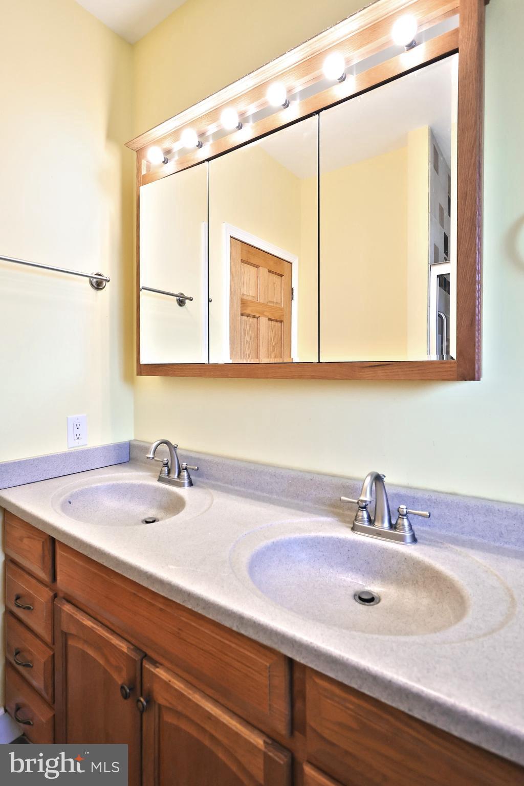 STRABAN TOWNSHIP - Farm