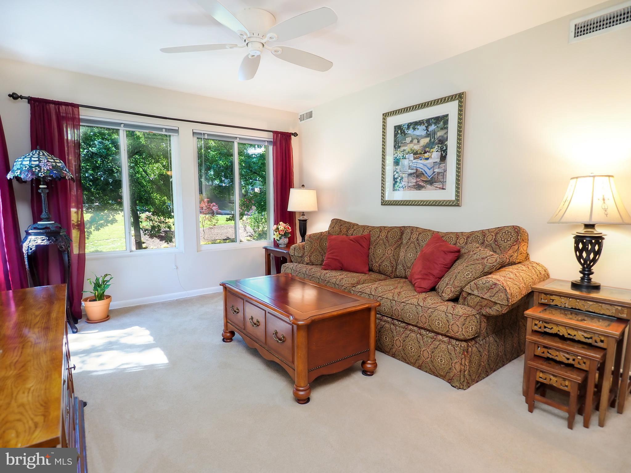 BURKE CENTRE STATION COMMONS - Residential