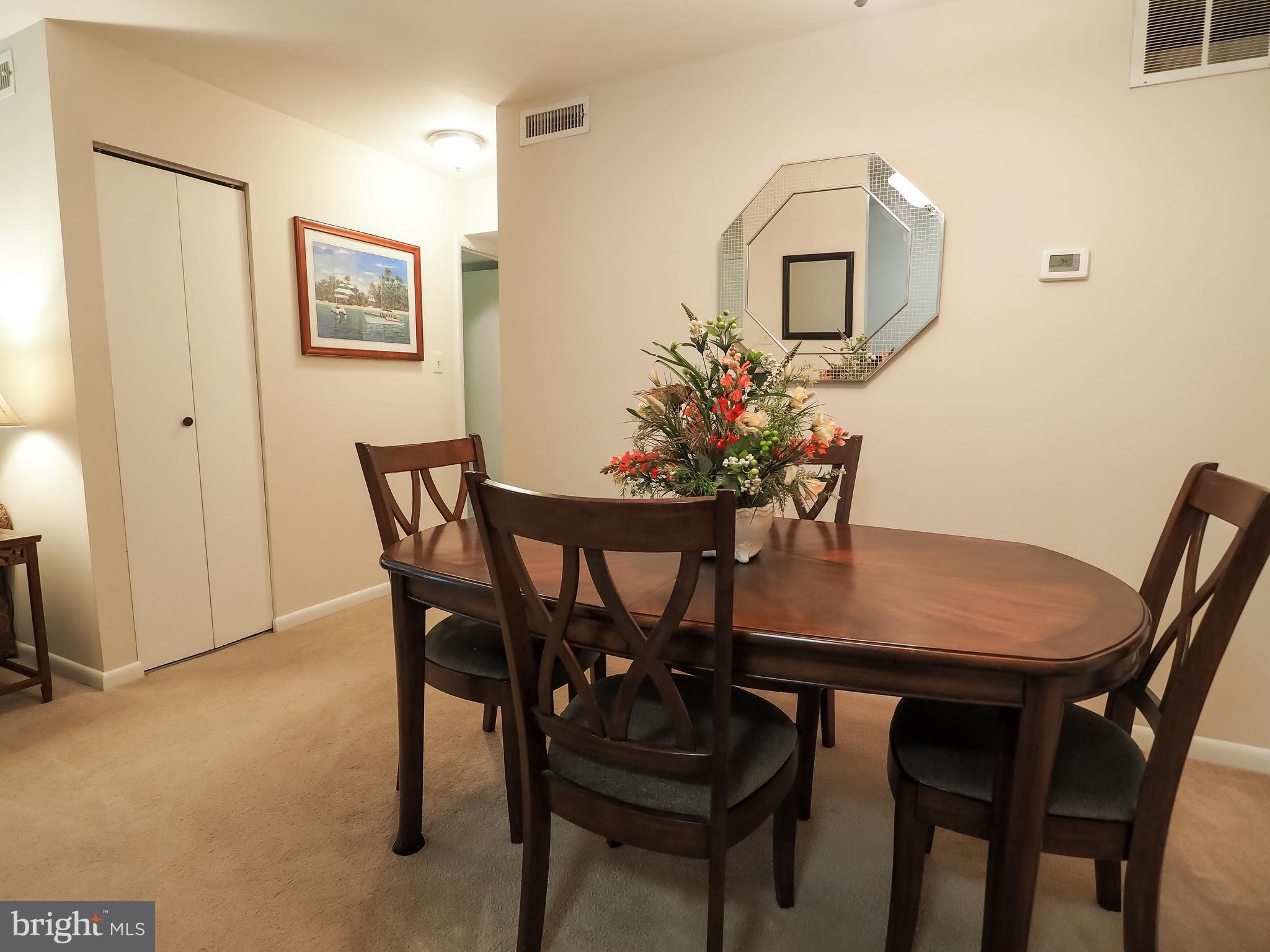 BURKE CENTRE STATION COMMONS - Residential