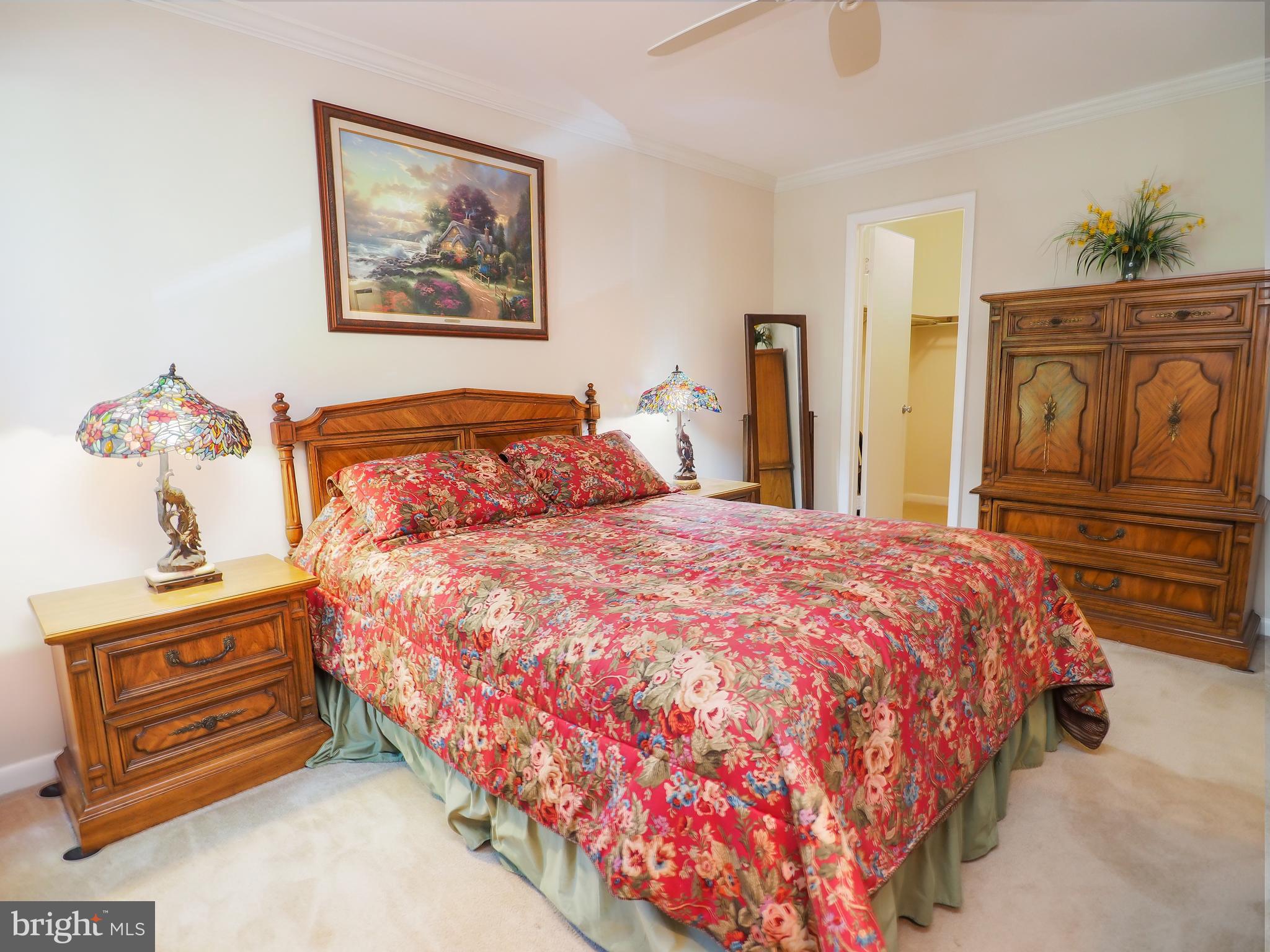 BURKE CENTRE STATION COMMONS - Residential