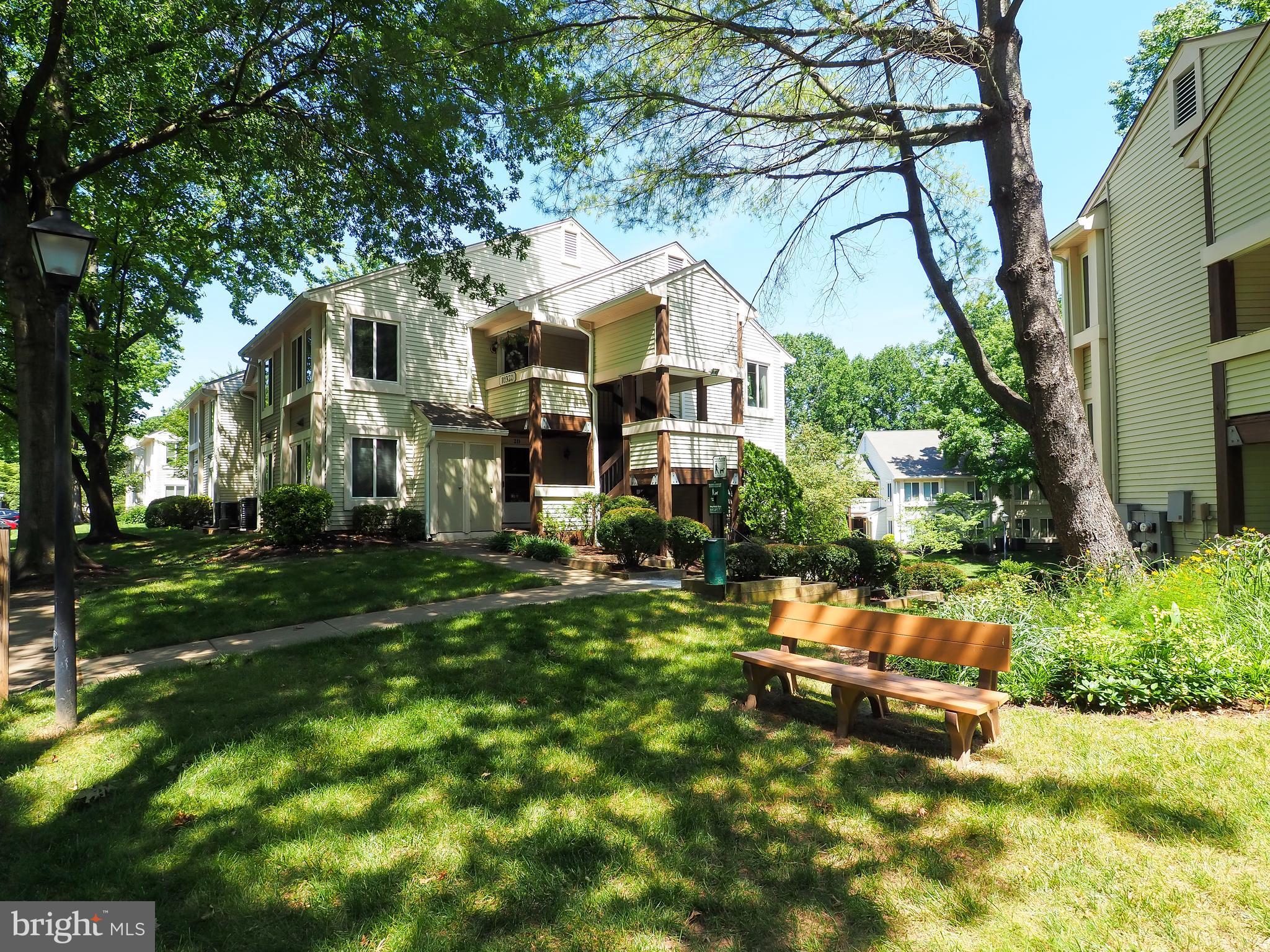 BURKE CENTRE STATION COMMONS - Residential