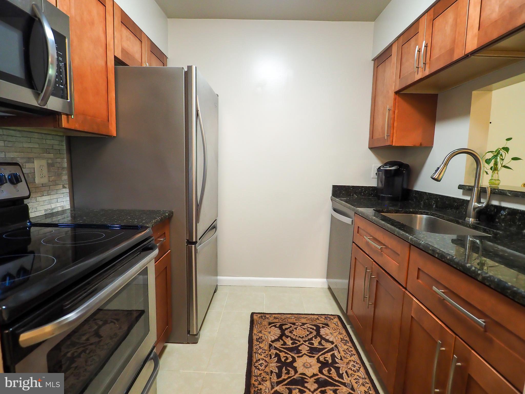 BURKE CENTRE STATION COMMONS - Residential