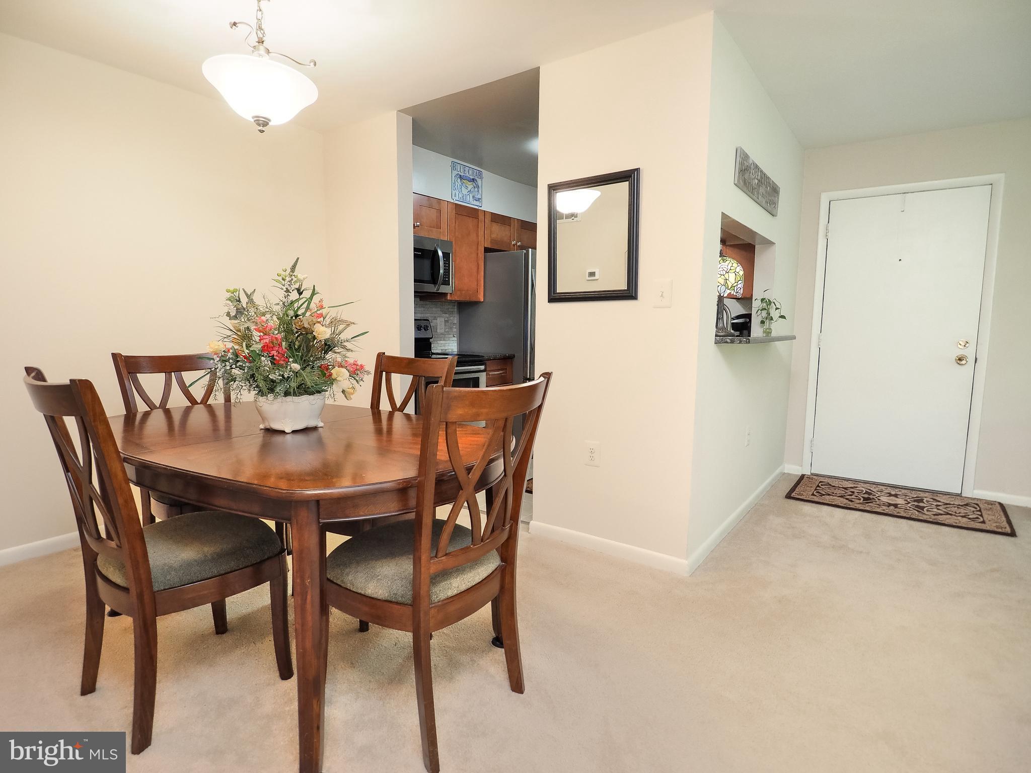 BURKE CENTRE STATION COMMONS - Residential