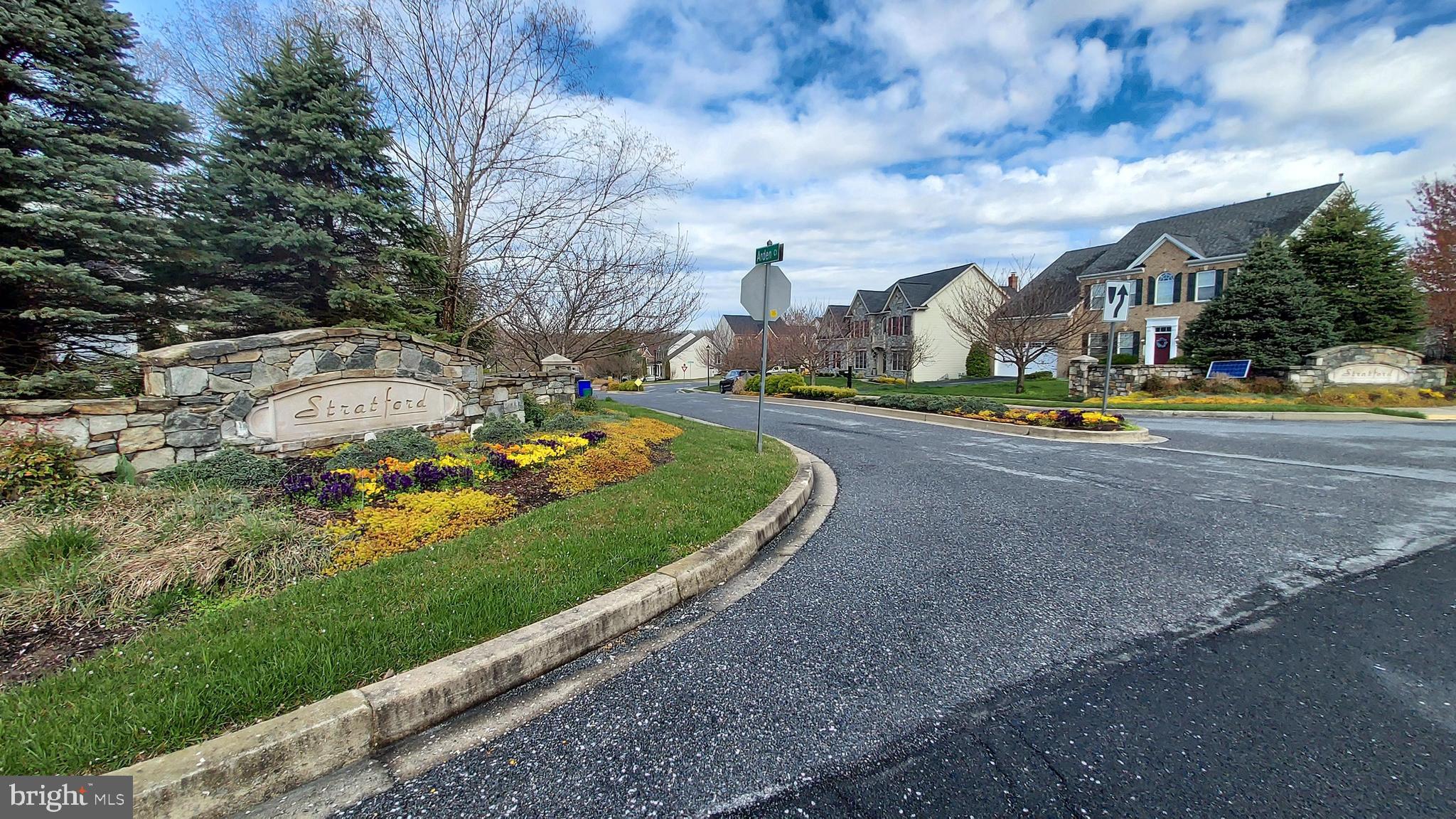 JAMESTOWN LANDING - Residential