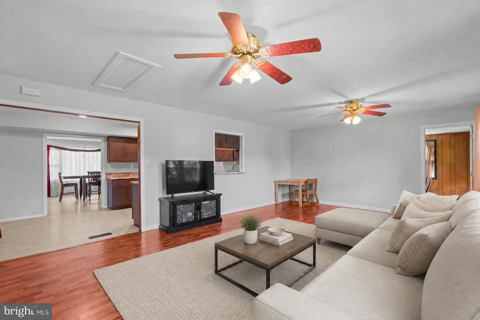 2802 FARRIS LANE