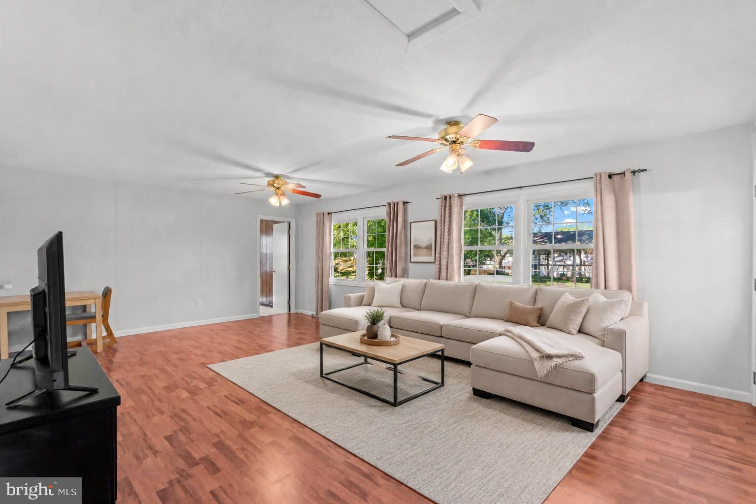 2802 FARRIS LANE
