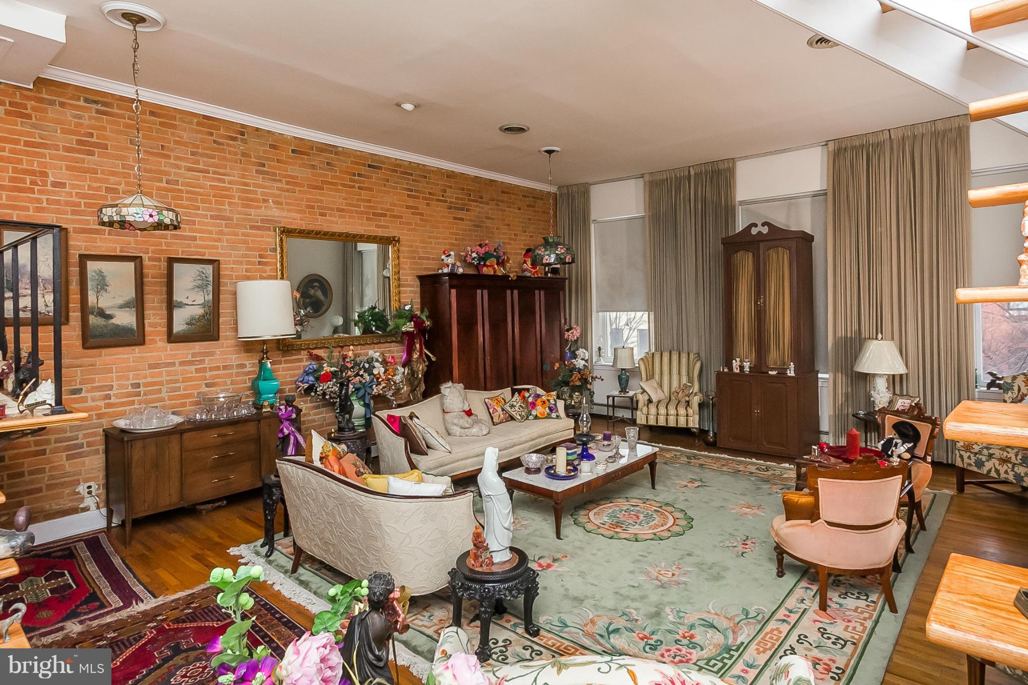 BOLTON HILL HISTORIC DISTRICT - Residential Income