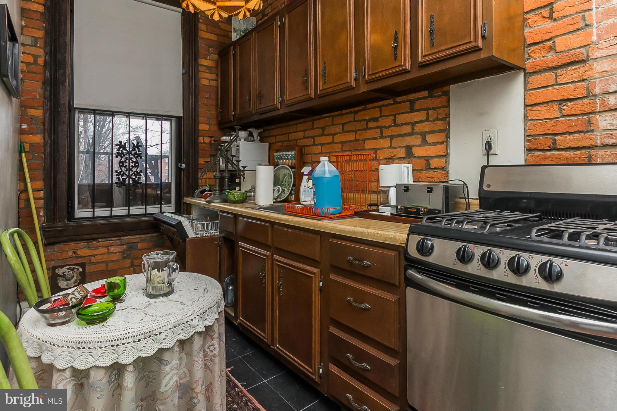 BOLTON HILL HISTORIC DISTRICT - Residential Income