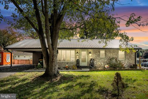 15 HOPE DRIVE BOILING SPRINGS PA 17007