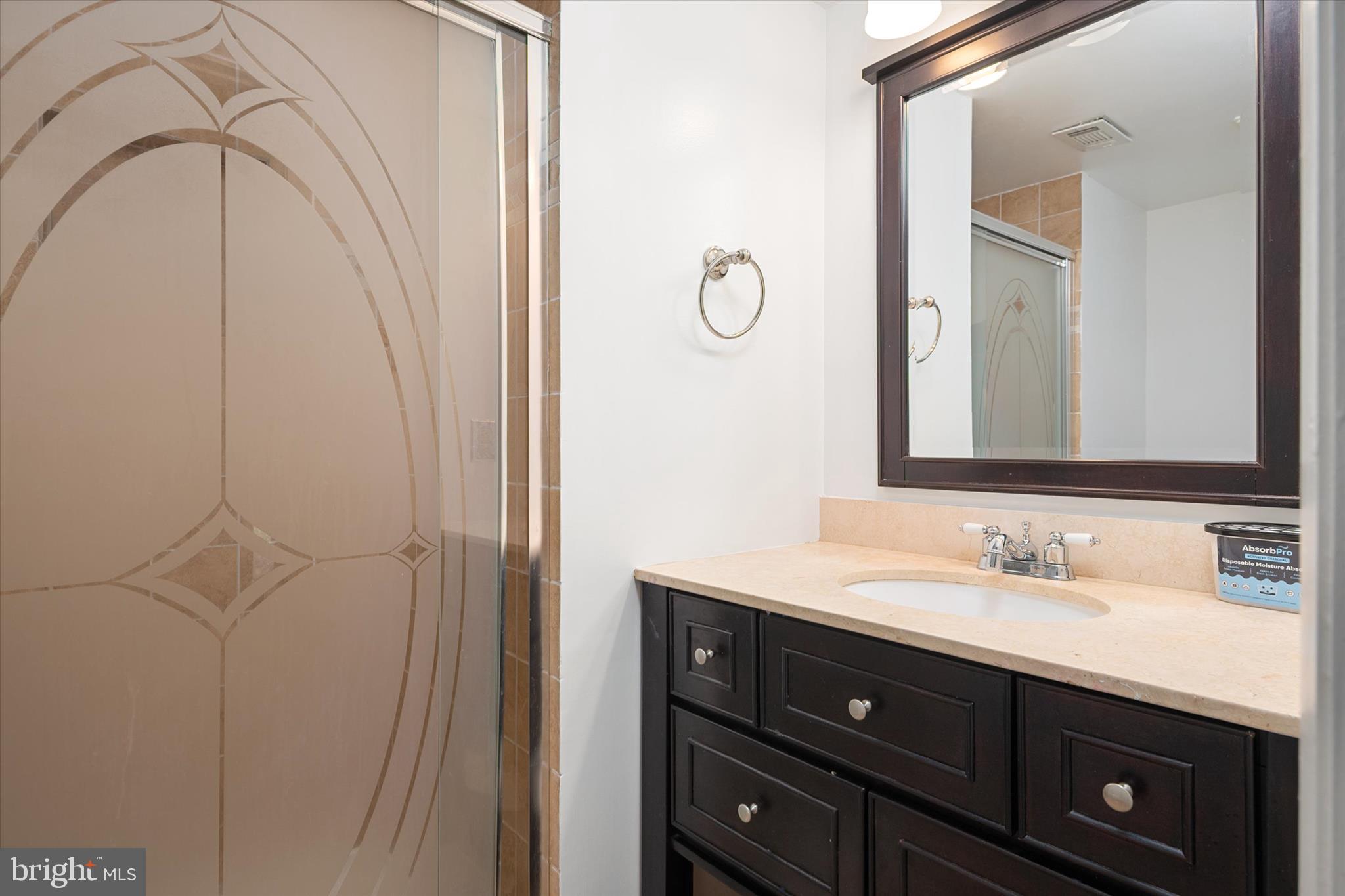 ELIZABETHS LANDING - Residential