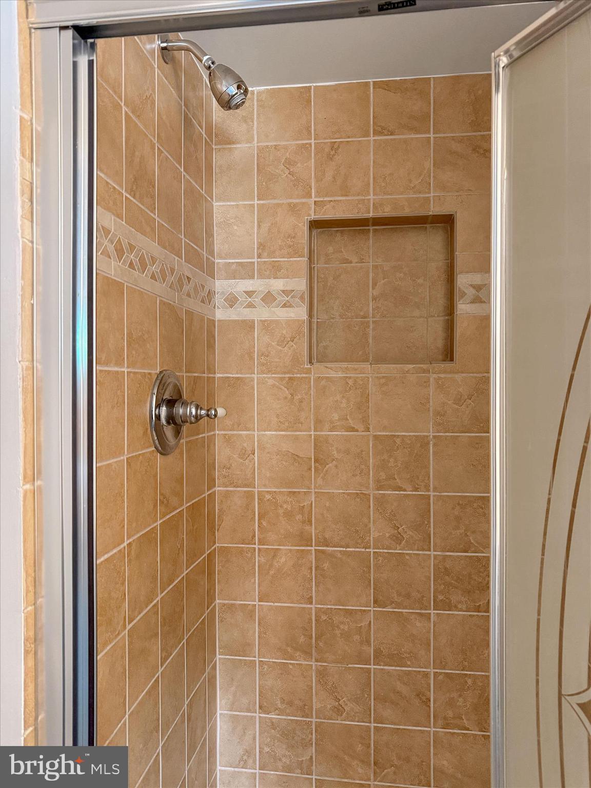 ELIZABETHS LANDING - Residential