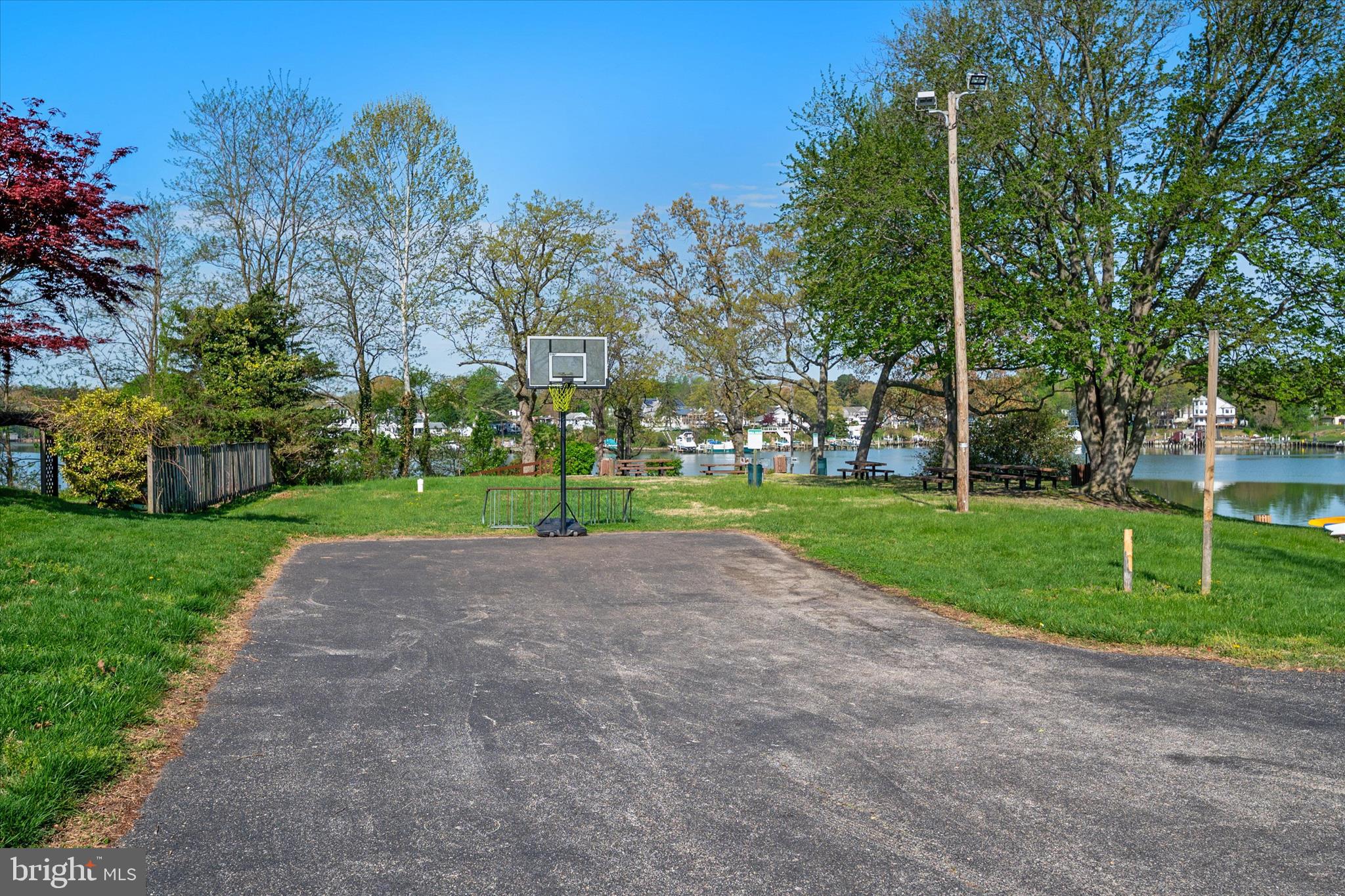 ELIZABETHS LANDING - Residential