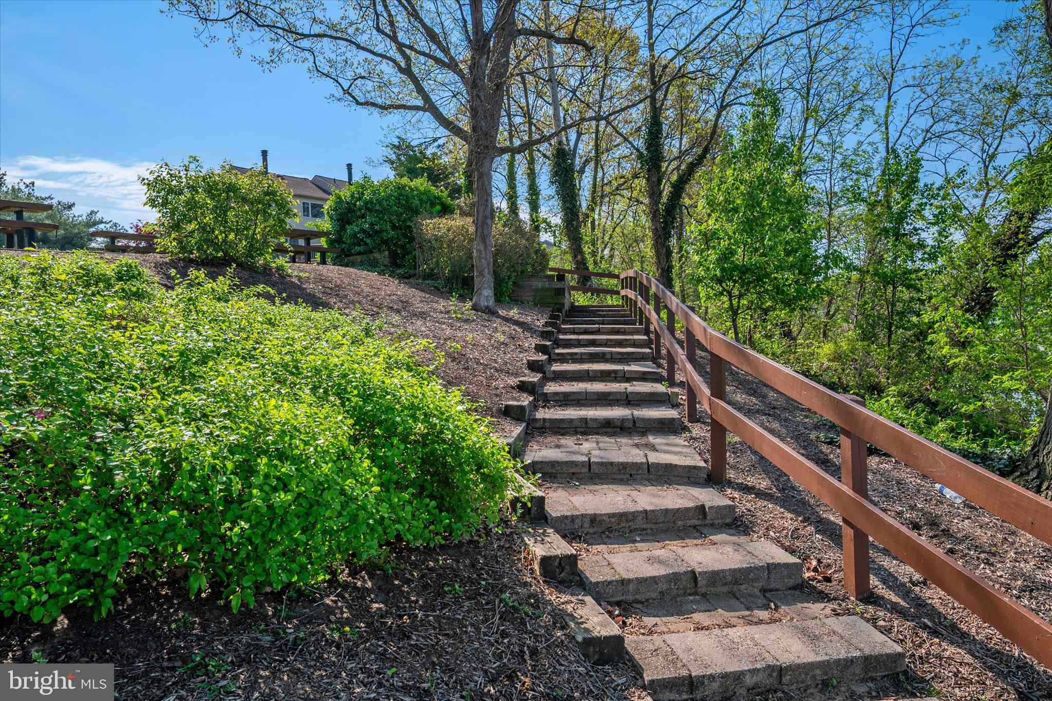 ELIZABETHS LANDING - Residential