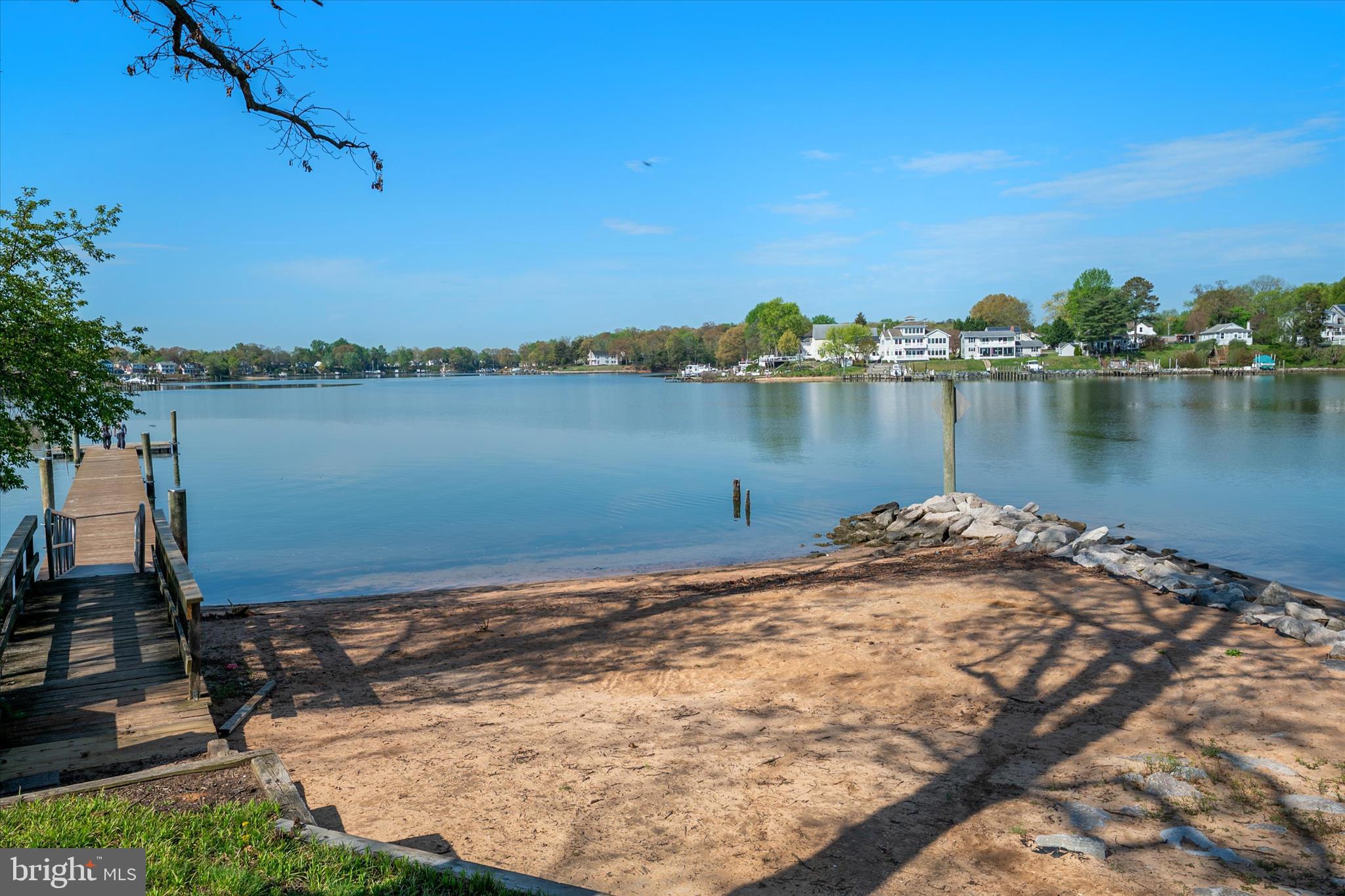 ELIZABETHS LANDING - Residential
