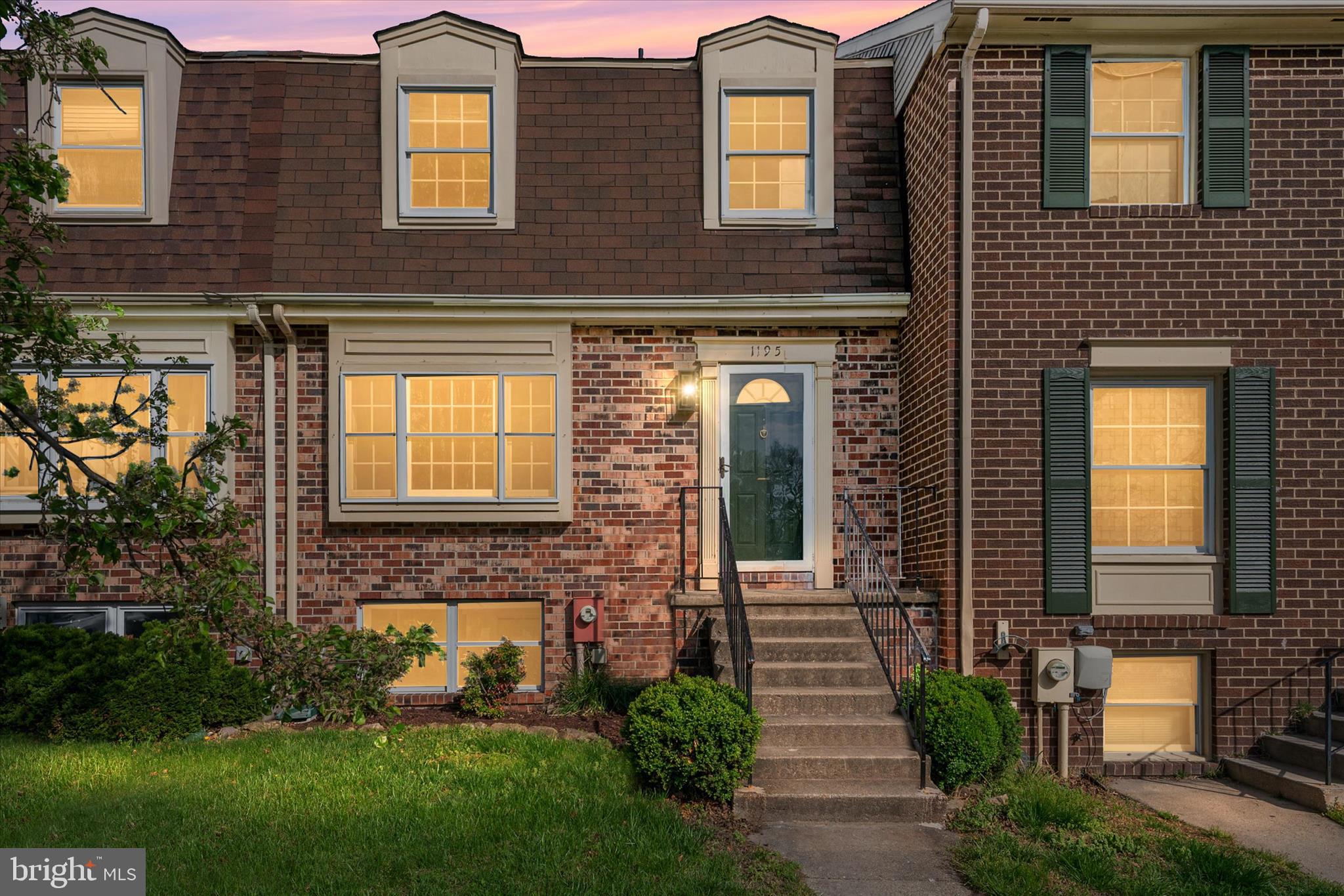 ELIZABETHS LANDING - Residential