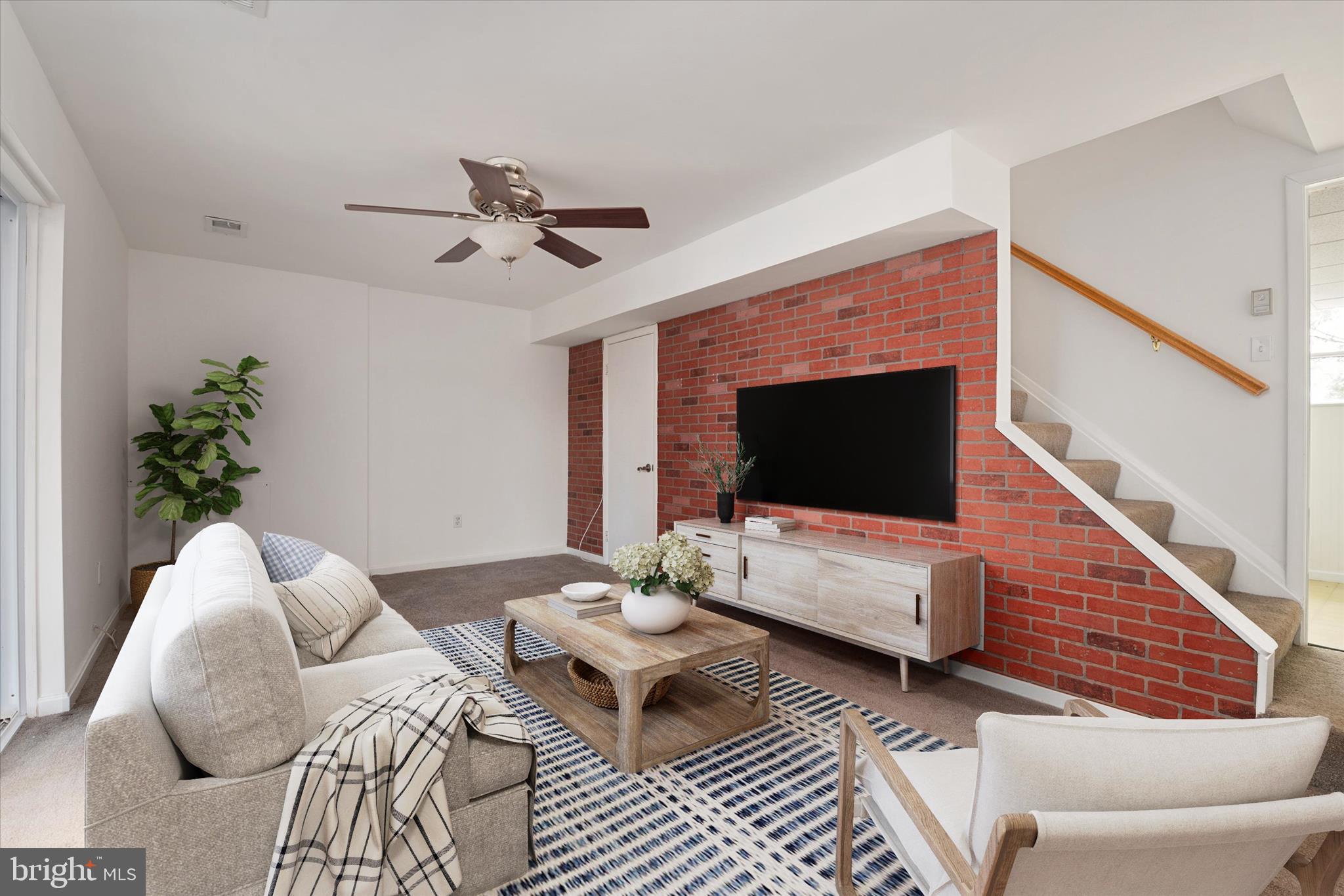 ELIZABETHS LANDING - Residential