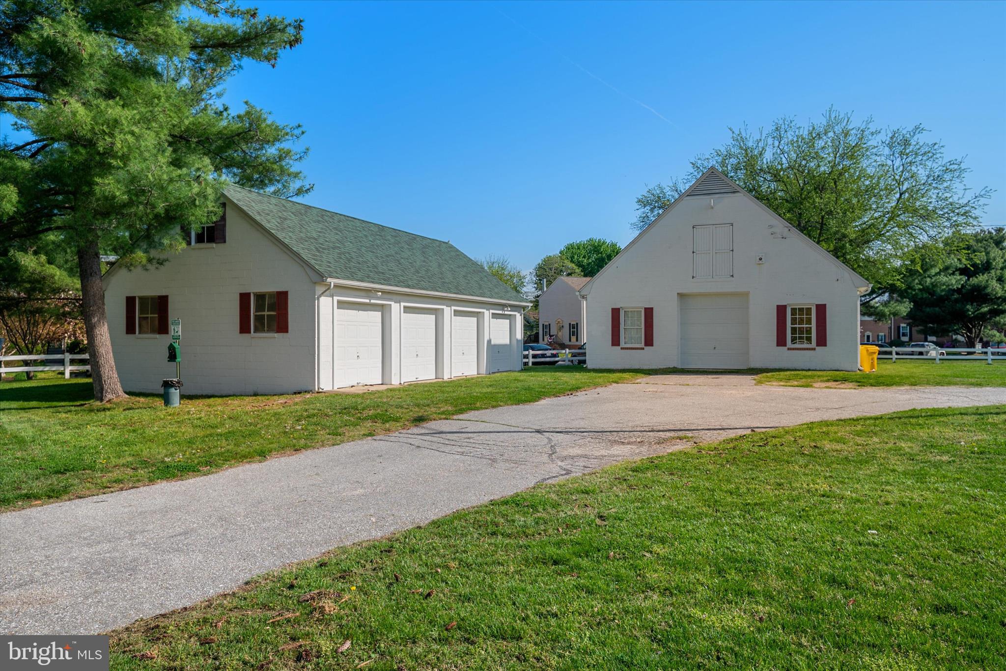 ELIZABETHS LANDING - Residential