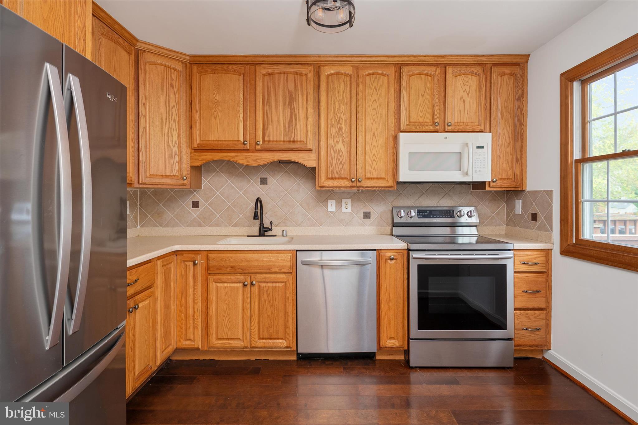 ELIZABETHS LANDING - Residential