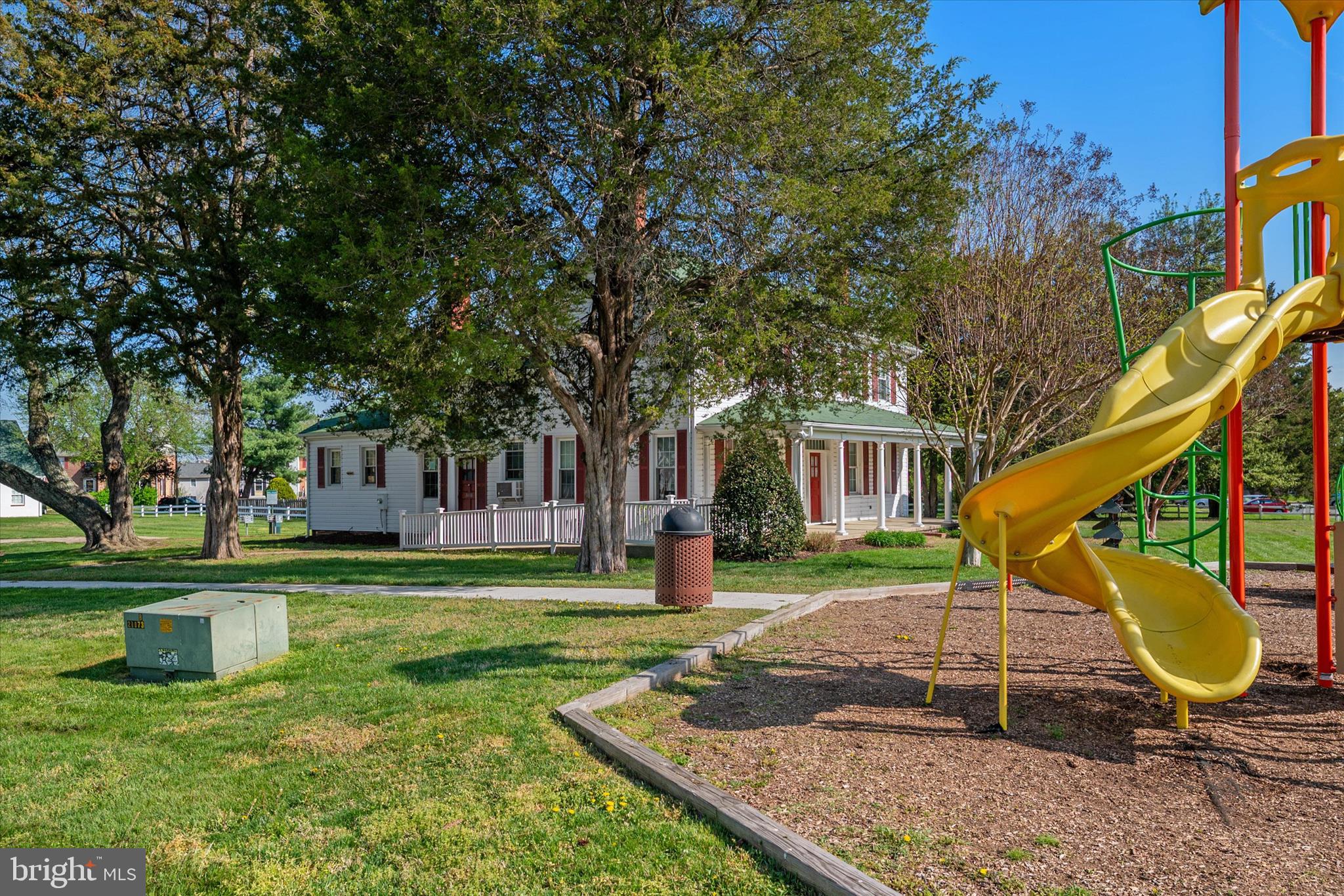 ELIZABETHS LANDING - Residential