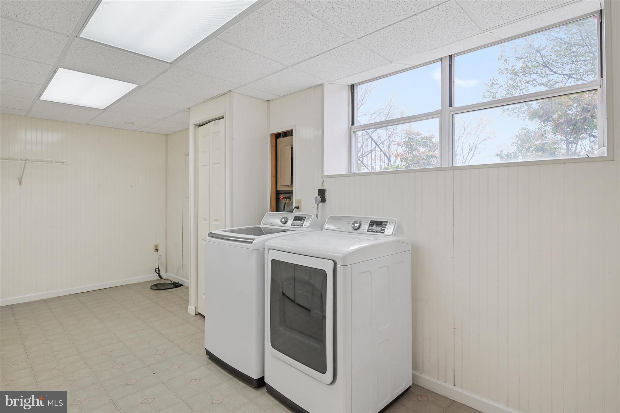 ELIZABETHS LANDING - Residential