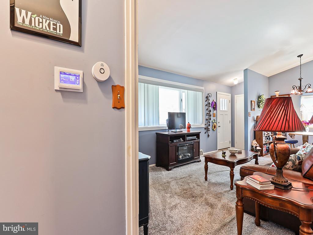 WARMINSTER HGTS - Residential