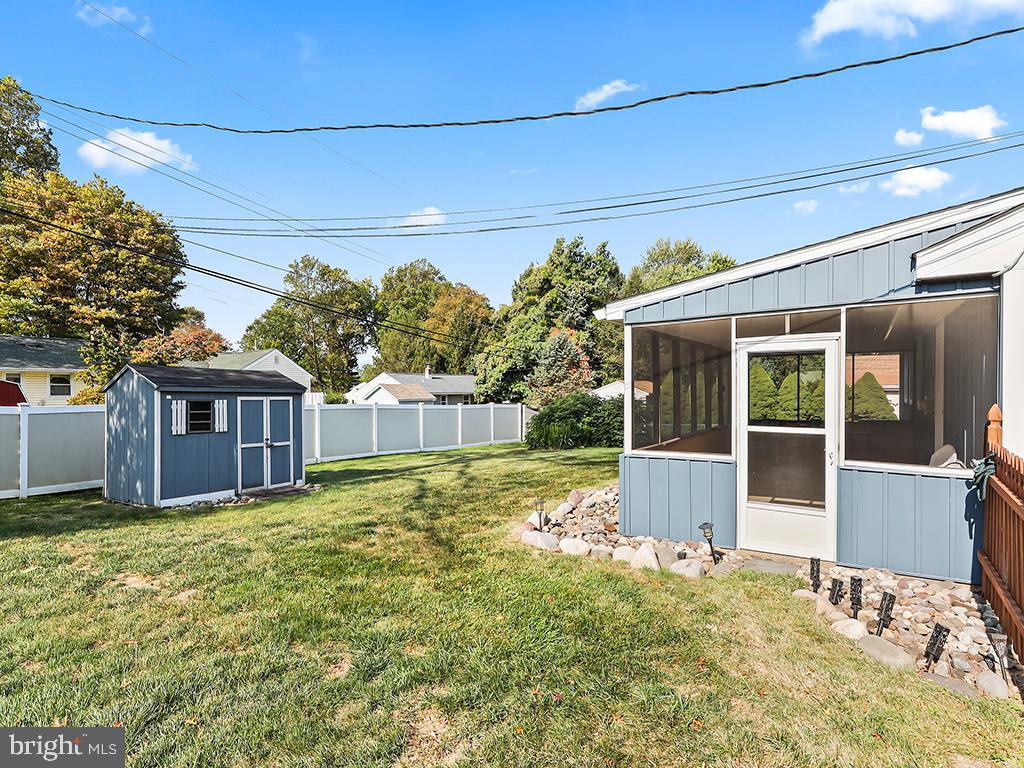 WARMINSTER HGTS - Residential