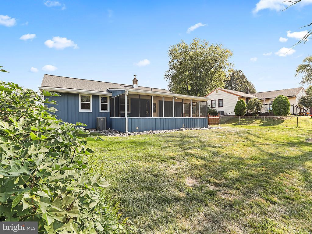 WARMINSTER HGTS - Residential