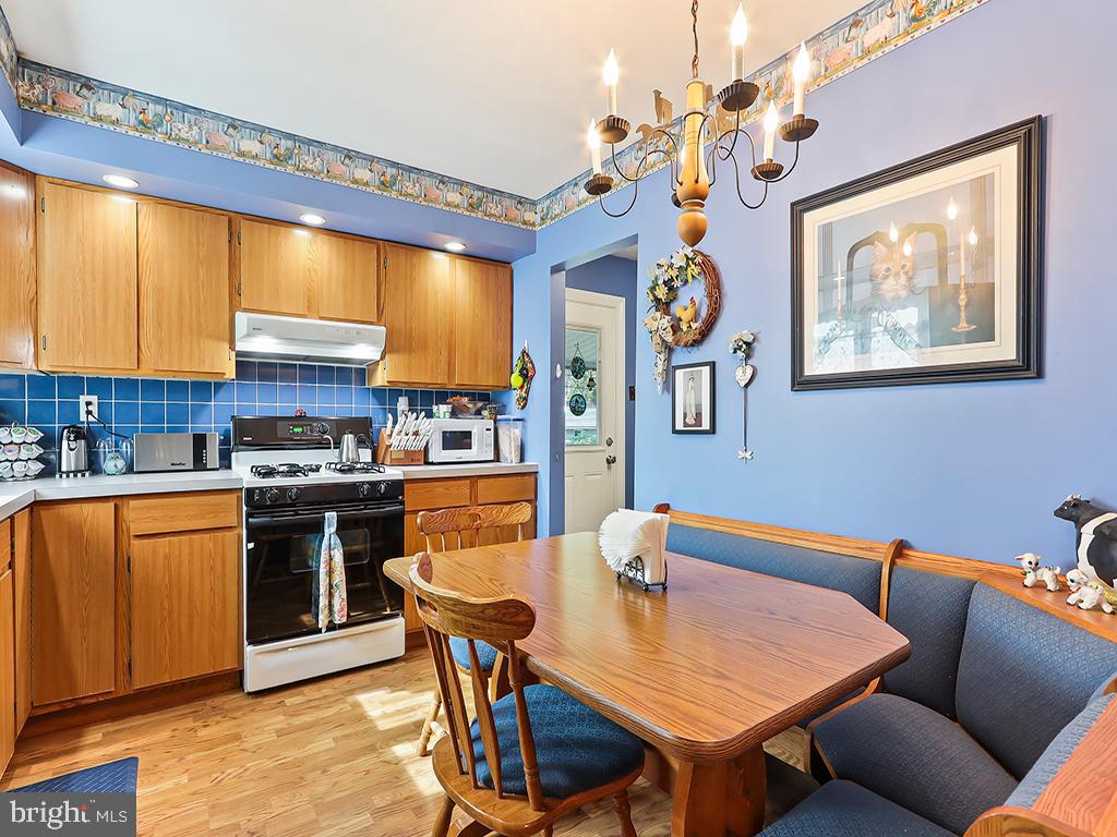 WARMINSTER HGTS - Residential