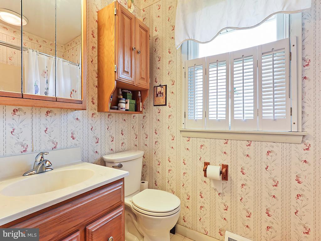 WARMINSTER HGTS - Residential