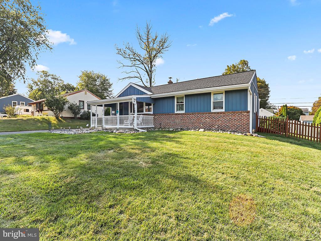 WARMINSTER HGTS - Residential