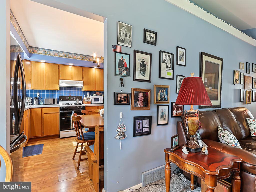 WARMINSTER HGTS - Residential