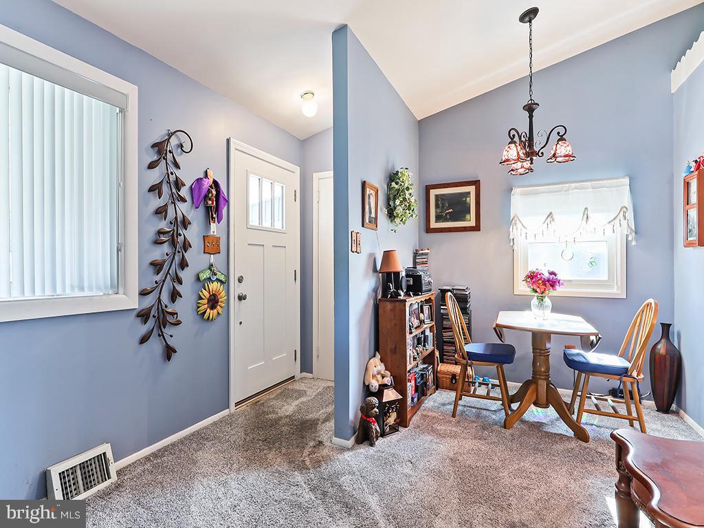 WARMINSTER HGTS - Residential