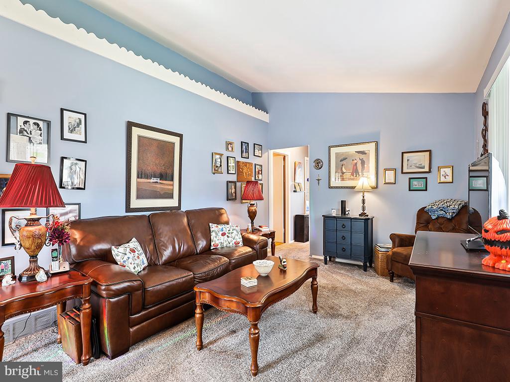 WARMINSTER HGTS - Residential