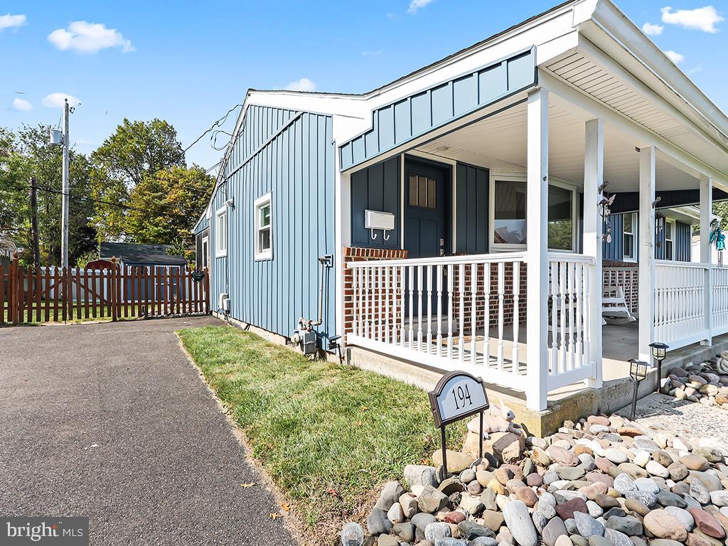 WARMINSTER HGTS - Residential