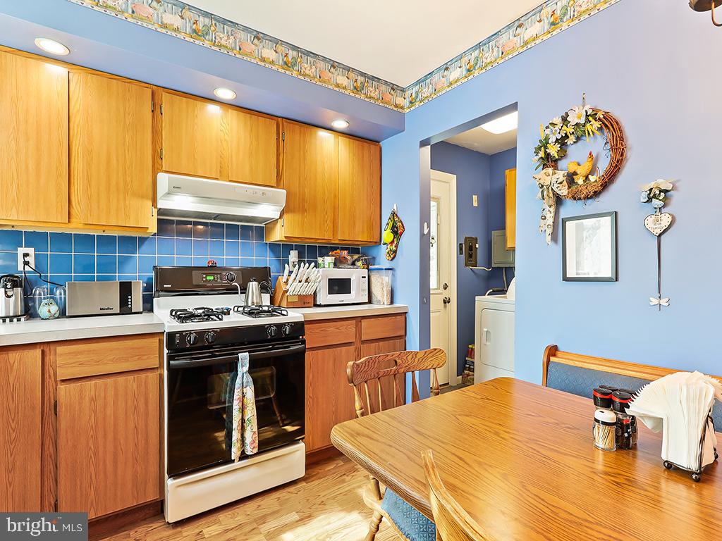 WARMINSTER HGTS - Residential