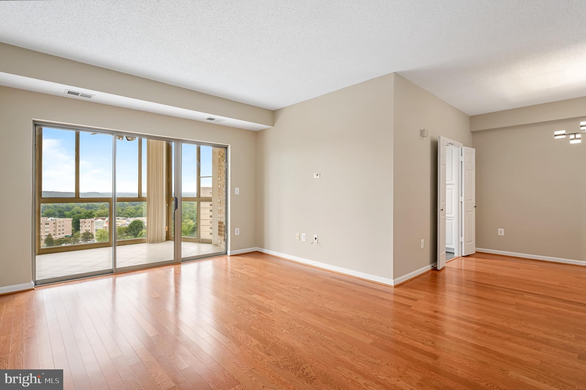 19375 CYPRESS RIDGE TERRACE 916
