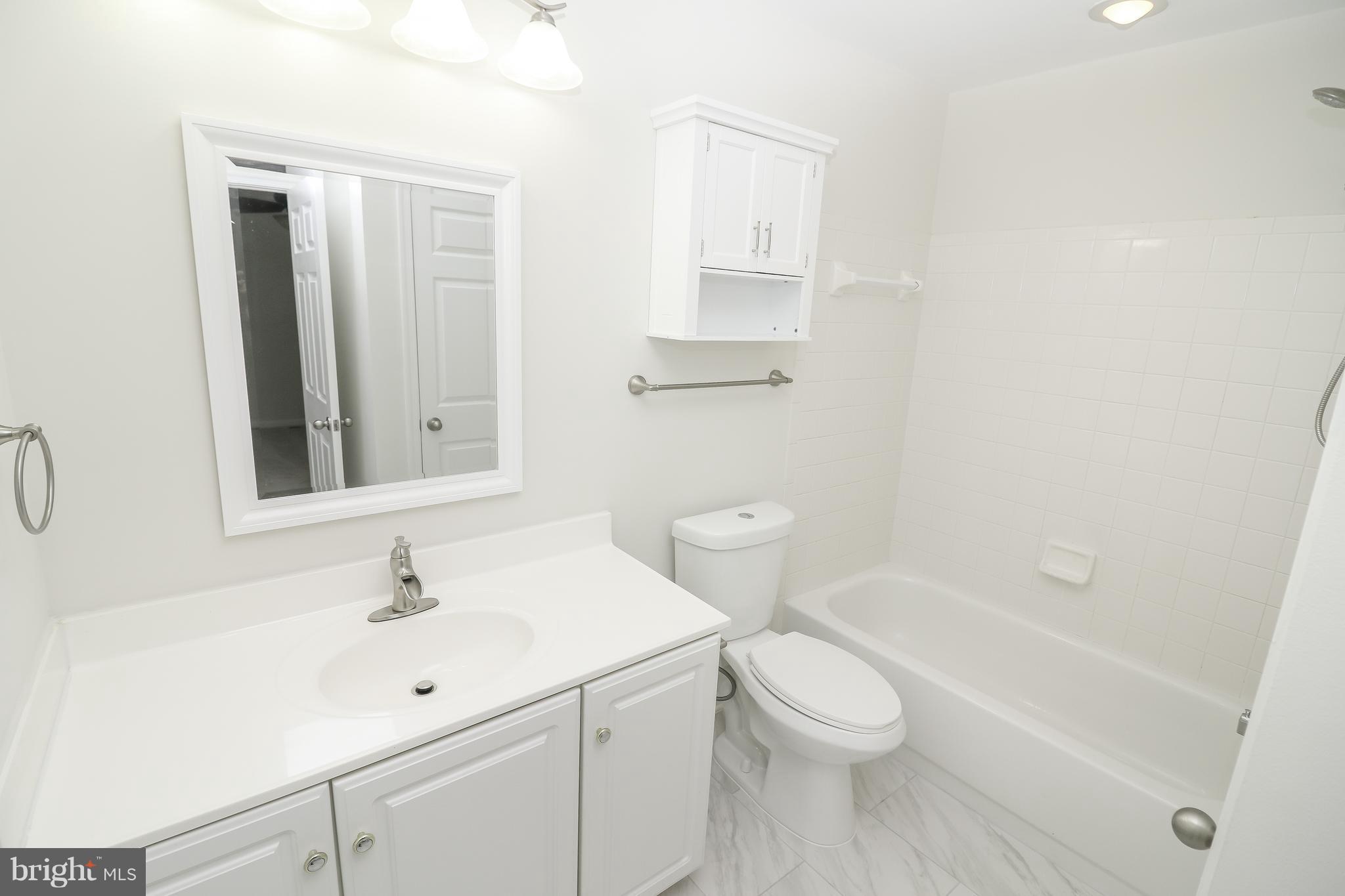 POTOMAC LAKES - Residential