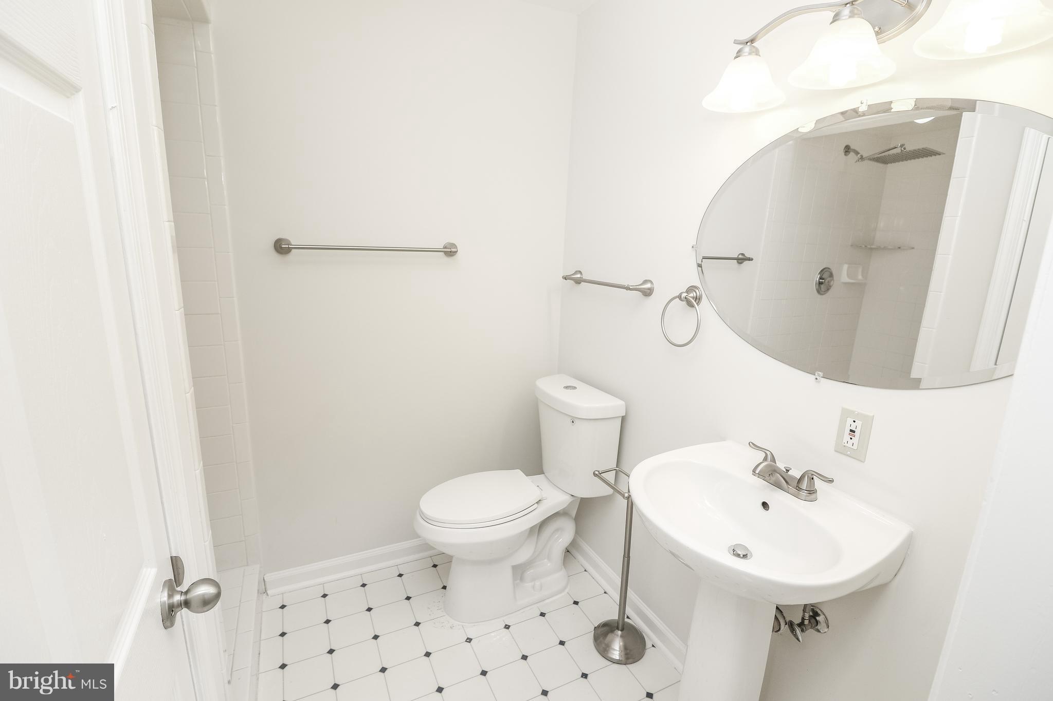 POTOMAC LAKES - Residential