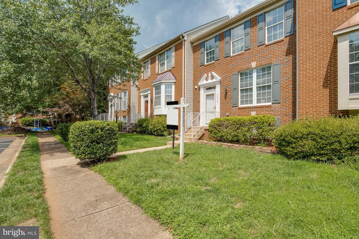 POTOMAC LAKES - Residential