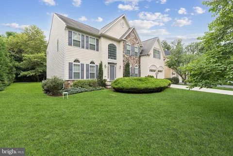 7351 Nicole Marie Court, McLean, VA MLS: VAFX2277386