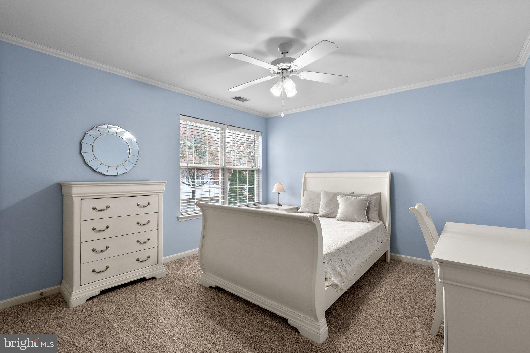 NORTHRIDGE - Residential