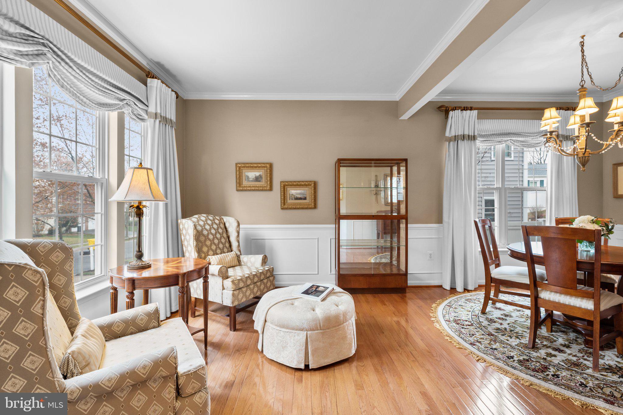 NORTHRIDGE - Residential