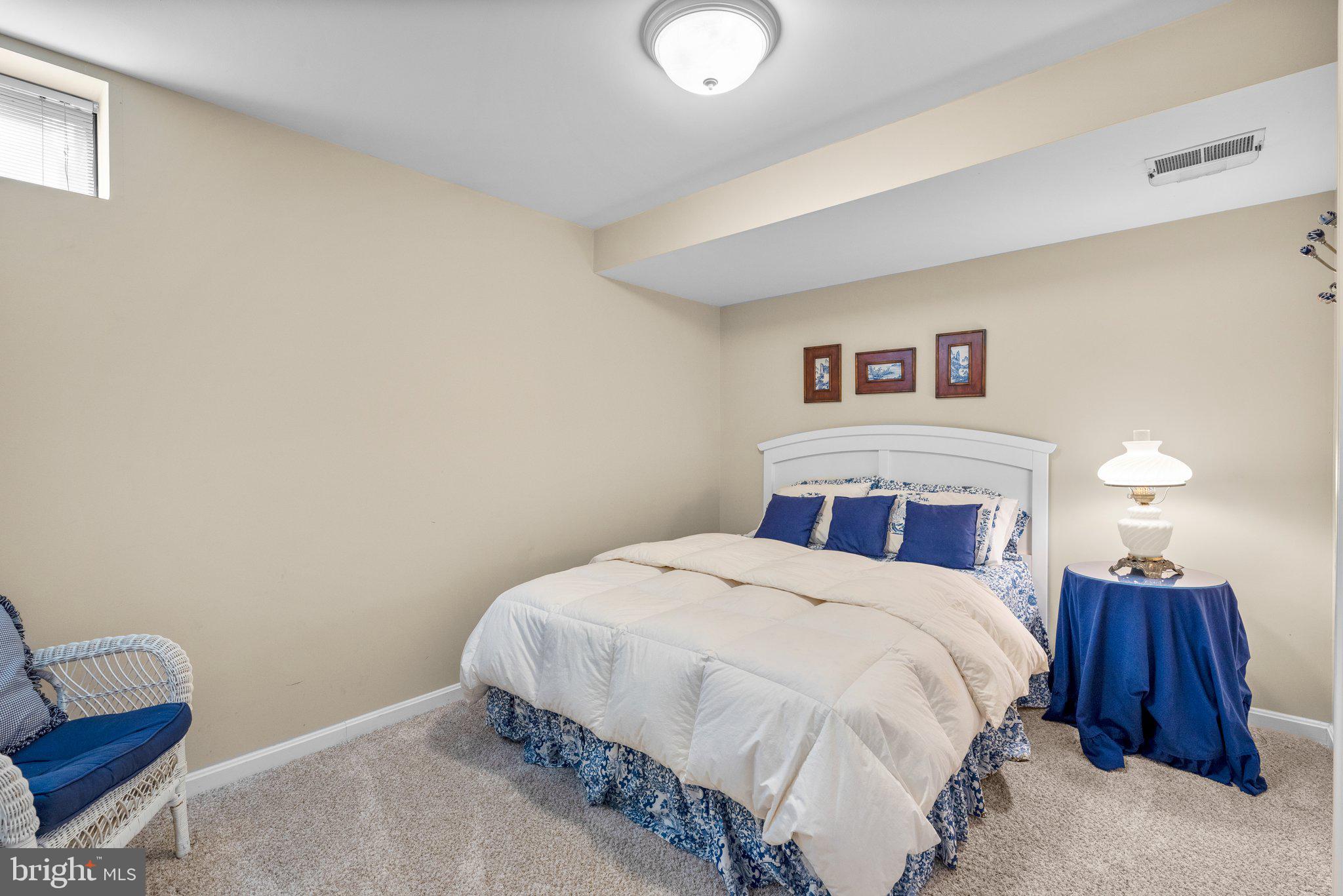 NORTHRIDGE - Residential