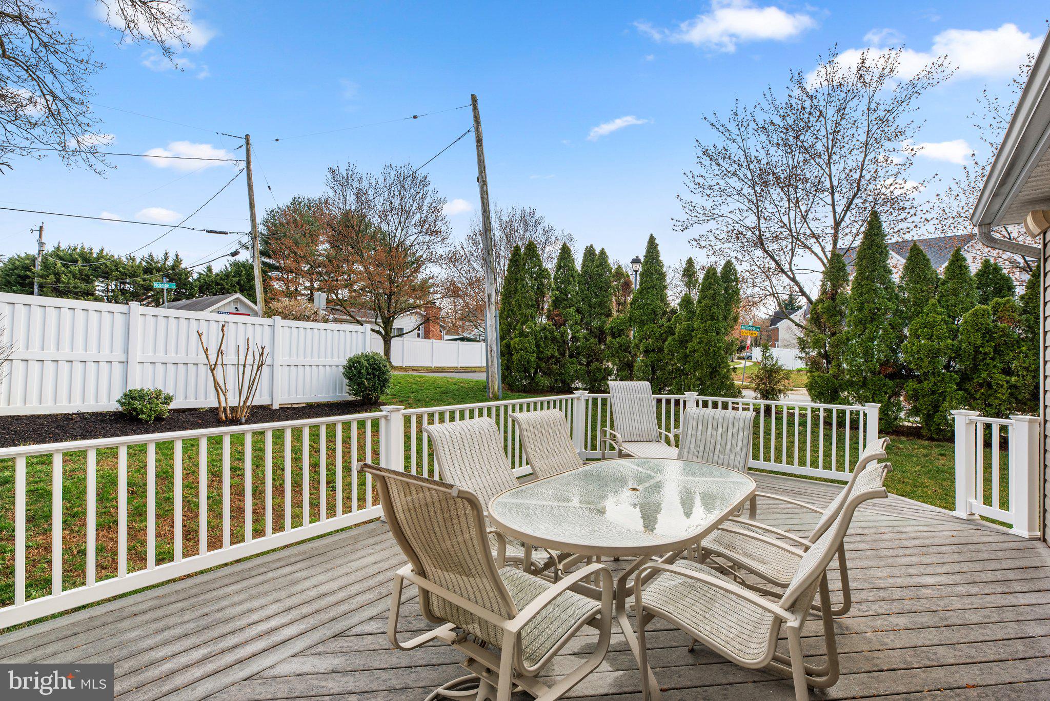 NORTHRIDGE - Residential