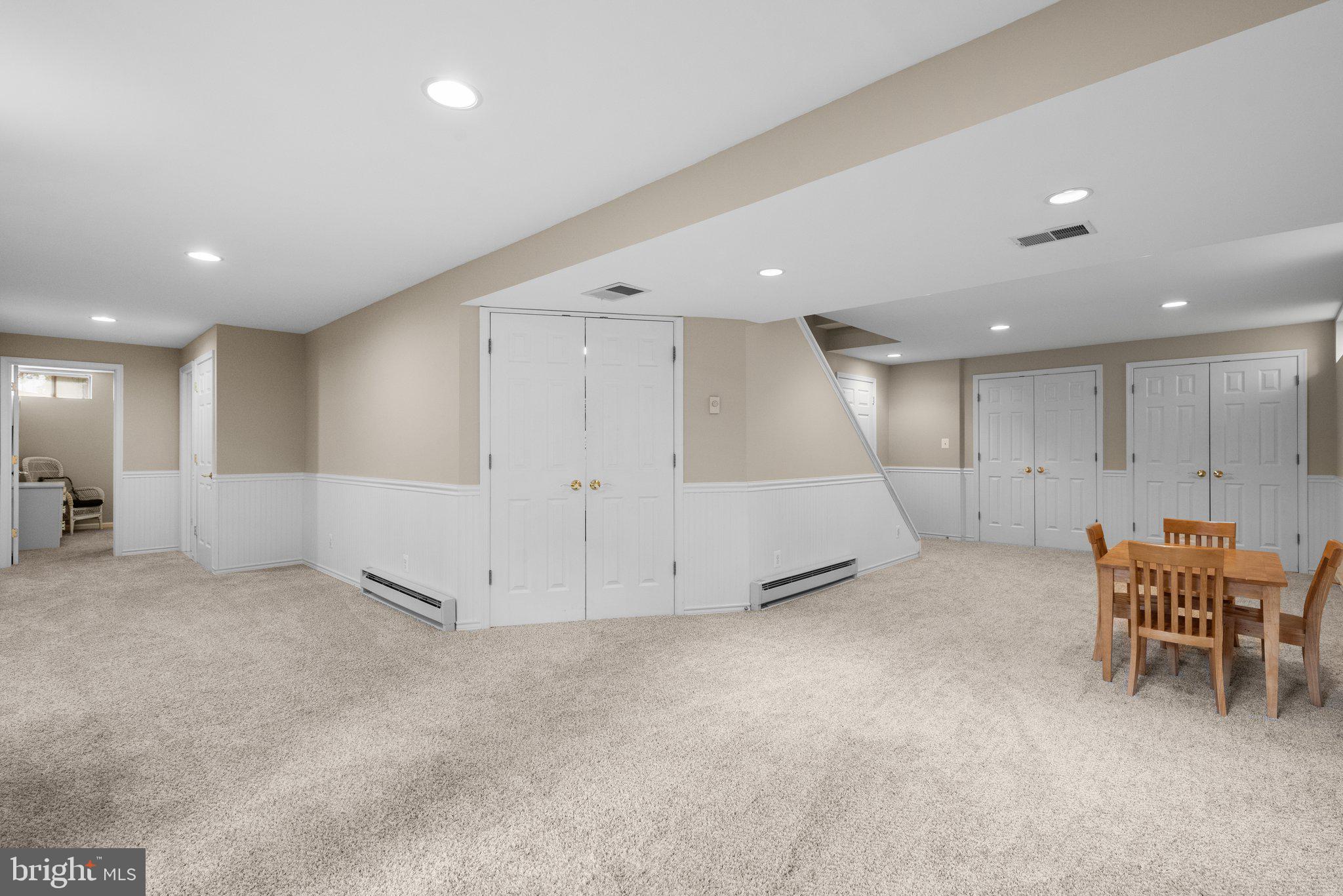 NORTHRIDGE - Residential