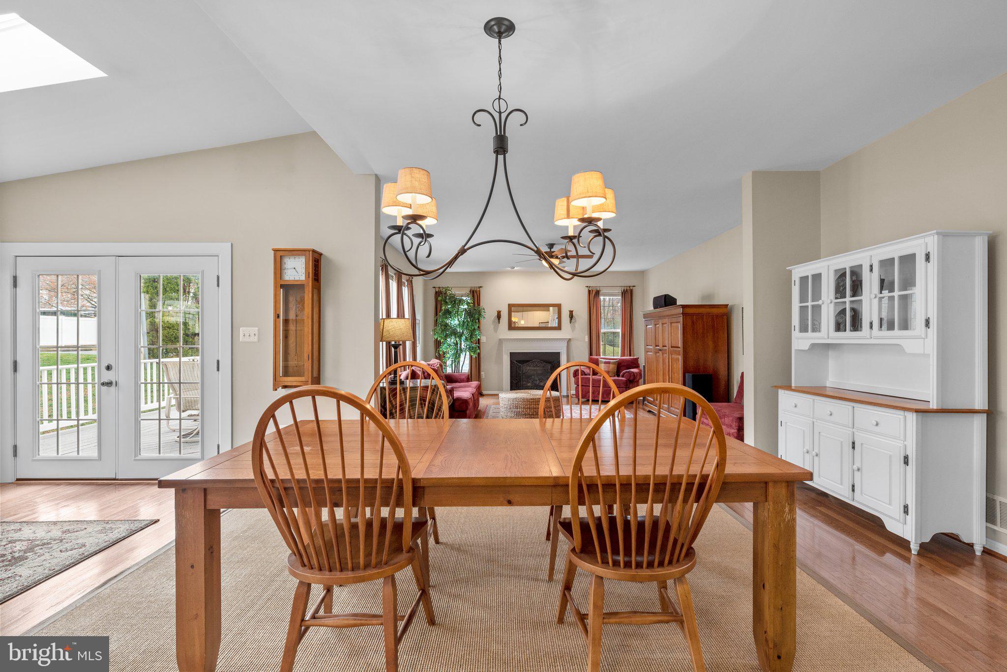 NORTHRIDGE - Residential